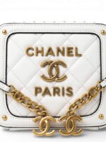 Pearl vanity Handbag - Image 3